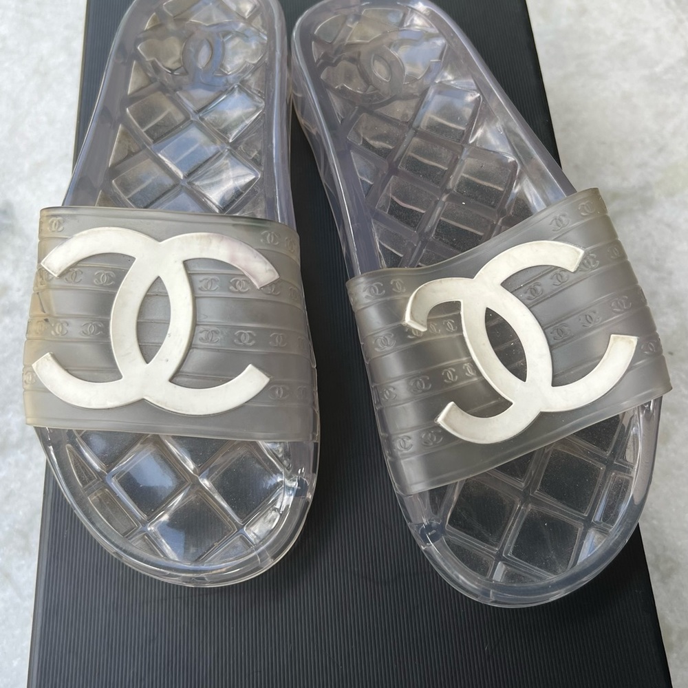 CHANEL PVC CC FLAT SANDAL